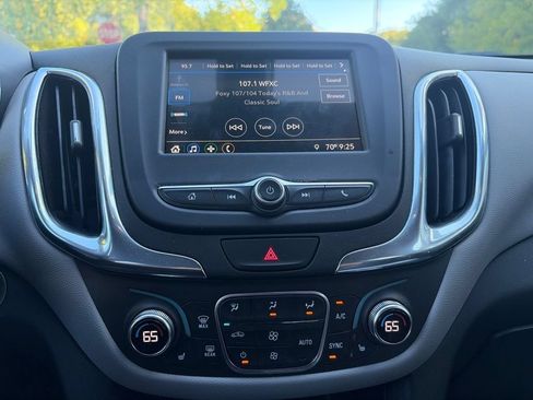 Used 2019 Chevrolet Equinox LT FWD image 6
