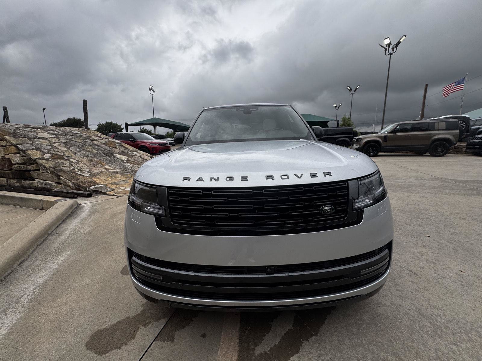 Certified 2025 Land Rover Range Rover Long Wheelbase SE AWD/4WD image 15