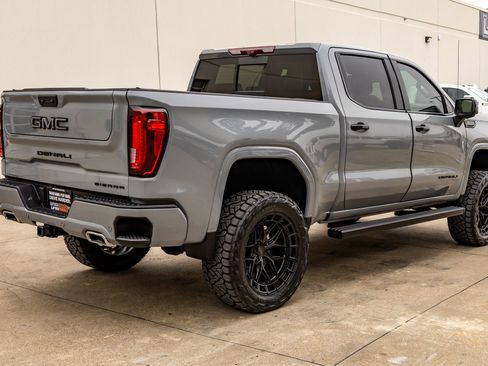 Used 2025 GMC Sierra 1500 Denali Ultimate image 10