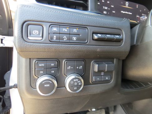 Used 2023 GMC Yukon XL Denali w/ Max Trailering Package AWD/4WD image 20