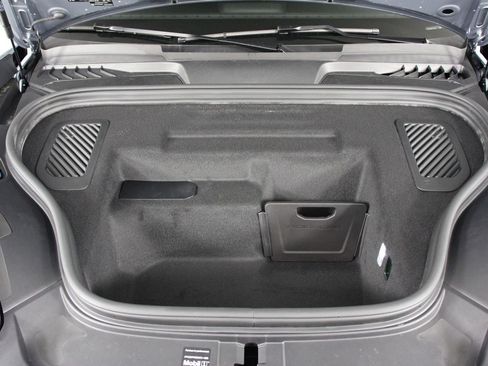 New 2026 Porsche Macan Electric image 20