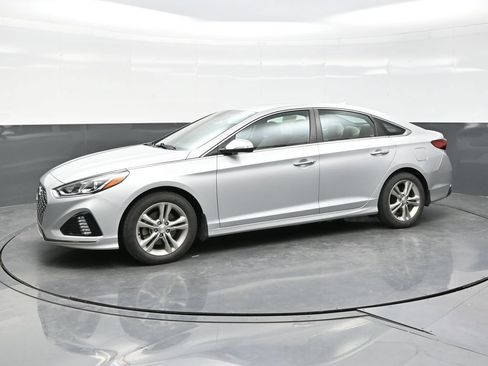 Used 2019 Hyundai Sonata SEL w/ Cargo Package FWD image 3
