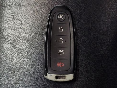 Used 2017 Ford Escape Titanium FWD image 32