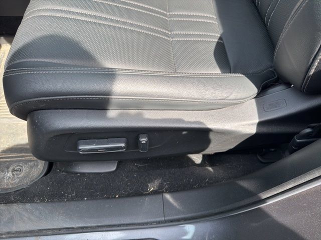 Used 2024 Honda HR-V EX-L image 8