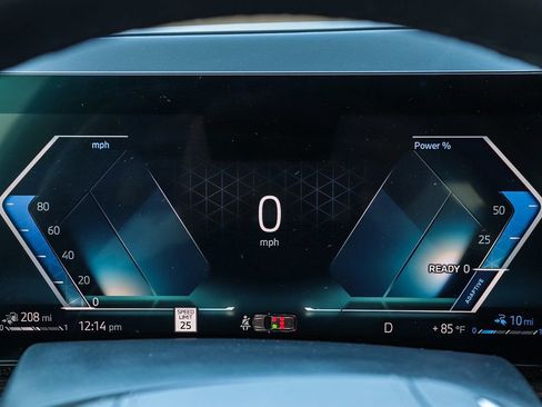 Used 2025 BMW X5 xDrive50e image 26