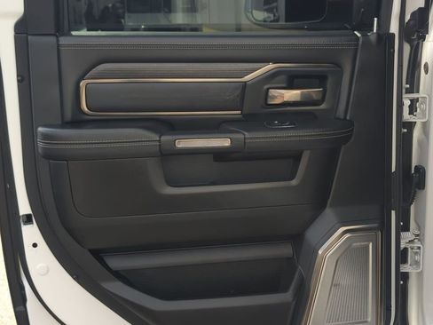 Used 2019 RAM 2500 Limited image 23