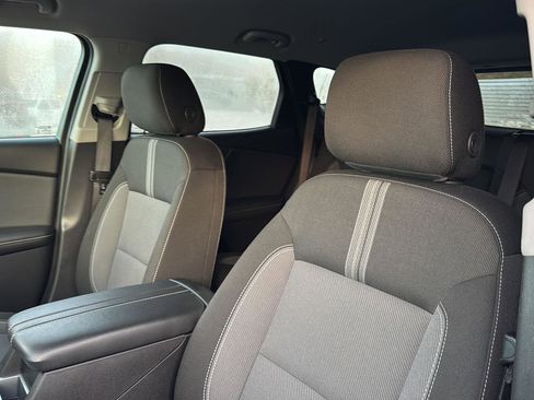 Used 2025 Chevrolet Blazer LT image 26