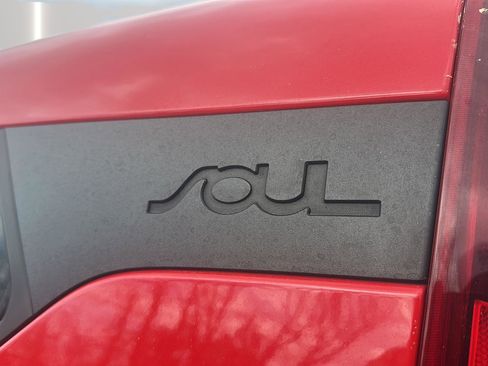 Used 2020 Kia Soul LX image 10