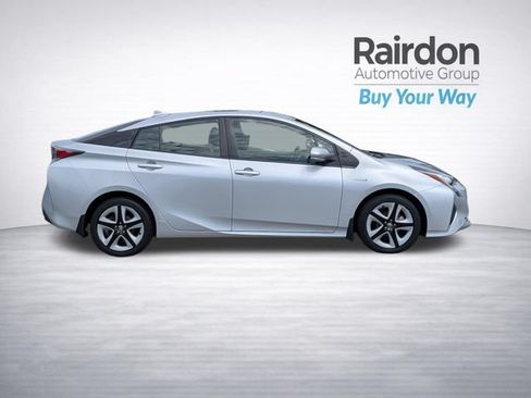 Used 2017 Toyota Prius Two FWD image 8