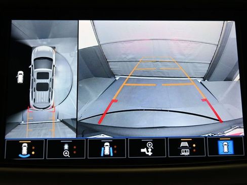 Used 2023 Buick Enclave Premium w/ Experience Buick Package FWD image 13