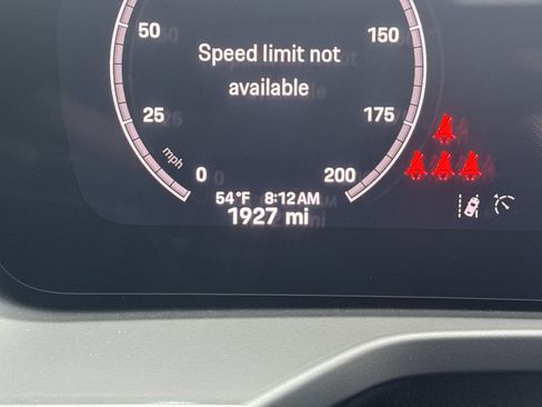 Used 2024 Porsche Panamera RWD image 21