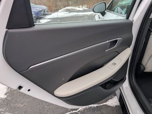 Certified 2024 Hyundai Sonata SEL w/ Convenience Package image 10