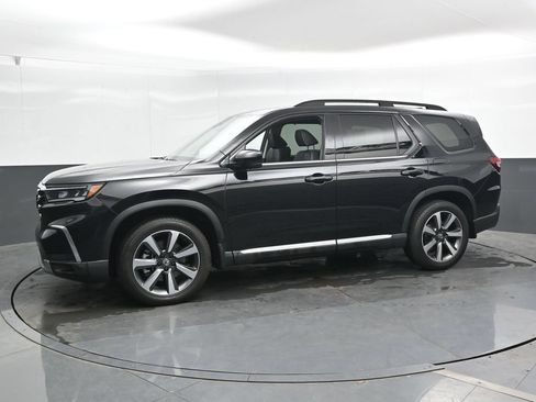 Used 2025 Honda Pilot Elite image 6