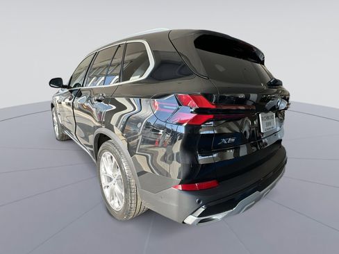 New 2026 BMW X5 xDrive40i w/ Premium Package image 3