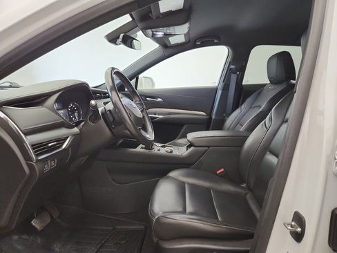 Used 2019 Cadillac XT4 Premium Luxury w/ Cold Weather Package image 6