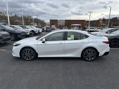 New 2026 Toyota Camry XLE image 2