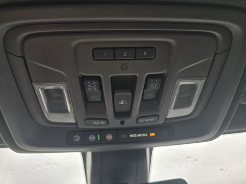 Used 2020 GMC Sierra 1500 SLT w/ SLT Premium Plus Package image 32