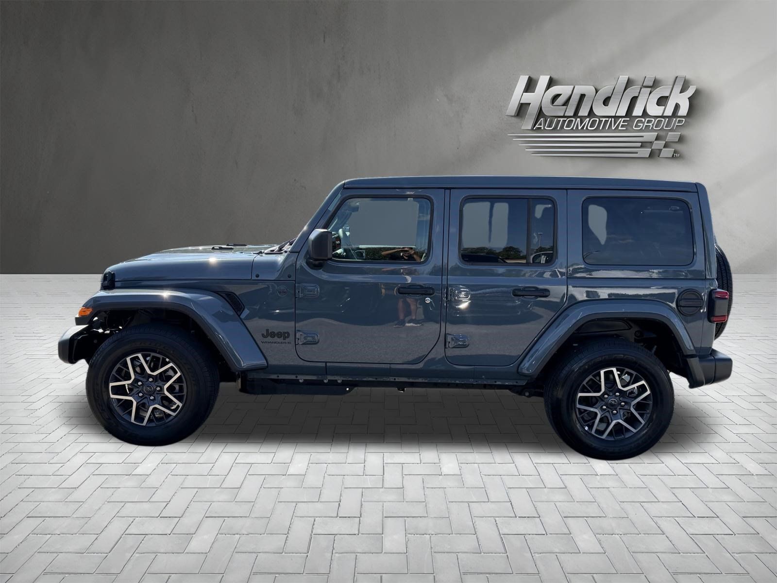 Used 2026 Jeep Wrangler Unlimited Sahara AWD/4WD image 7