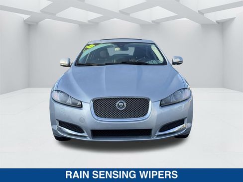 Used 2012 Jaguar XF image 8
