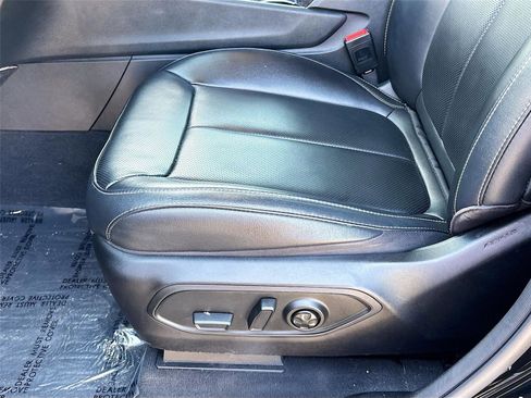 Used 2023 Jeep Grand Cherokee L Limited w/ Luxury Tech Group II RWD image 19