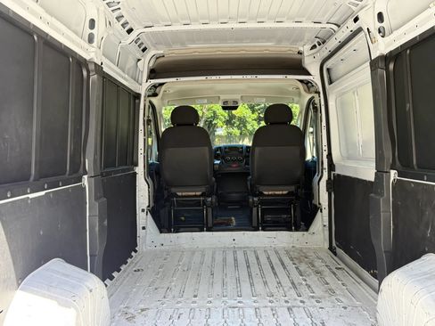 Used 2019 RAM ProMaster 2500 FWD image 3