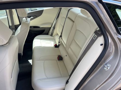 Used 2024 Chevrolet Malibu LT image 32