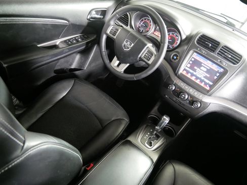Used 2016 Dodge Journey Crossroad w/ Popular Equipment Group image 9