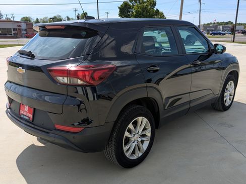 Used 2021 Chevrolet TrailBlazer LS AWD/4WD image 4