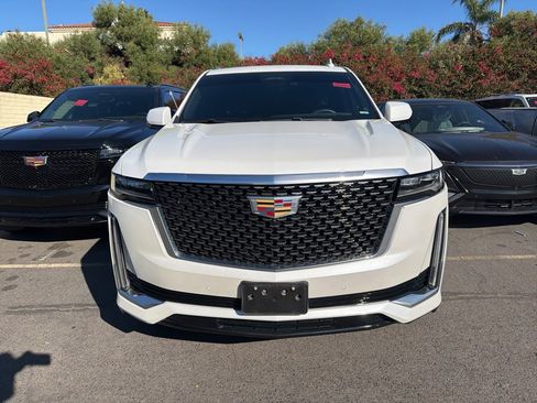 Used 2024 Cadillac Escalade Premium Luxury w/ Performance Package image 2