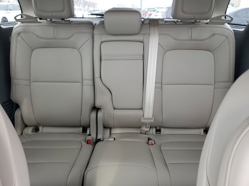 Certified 2024 Lincoln Corsair AWD image 19