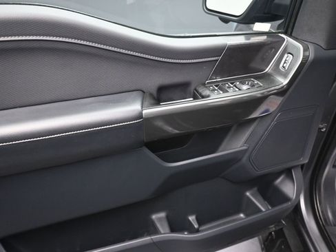 Used 2022 Ford F150 XLT w/ Equipment Group 302A High image 8