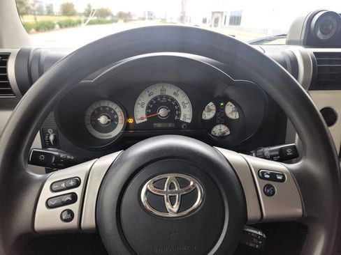 Used 2012 Toyota FJ Cruiser 4WD w/ Convenience Pkg image 26