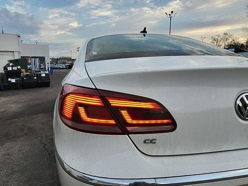 Used 2013 Volkswagen CC Lux image 10