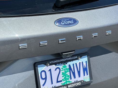 Used 2022 Ford Escape SE AWD/4WD image 26