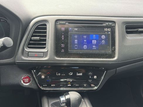 Used 2018 Honda HR-V EX-L image 12