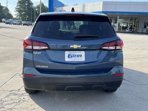 Used 2024 Chevrolet Equinox LS w/ Driver Confidence II Package FWD image 4