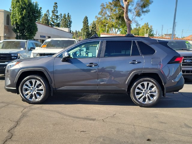 Used 2023 Toyota RAV4 XLE Premium AWD/4WD image 33