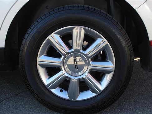 Used 2008 Lincoln MKX AWD image 28