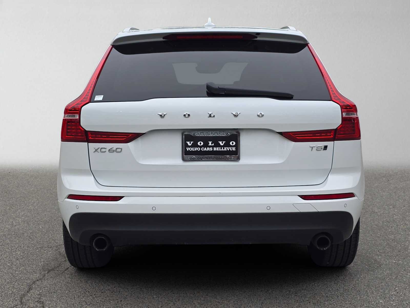Used 2020 Volvo XC60 T5 Momentum w/ Protection Package AWD/4WD image 4