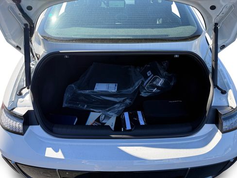 New 2025 Hyundai Ioniq 6 SE image 17