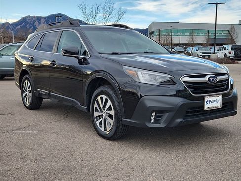 Used 2022 Subaru Outback Premium image 2