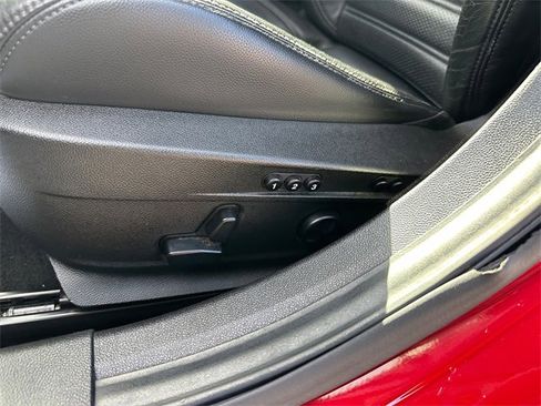 Used 2017 Alfa Romeo Giulia Ti w/ TI 19" Sport Package image 20