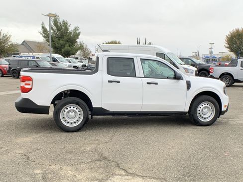 New 2025 Ford Maverick XL image 9