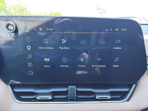 Used 2025 Chevrolet Equinox ACTIV w/ Safety and Technology Package AWD/4WD image 13