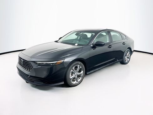Used 2024 Honda Accord EX image 3