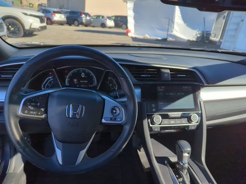 Used 2016 Honda Civic Touring image 21