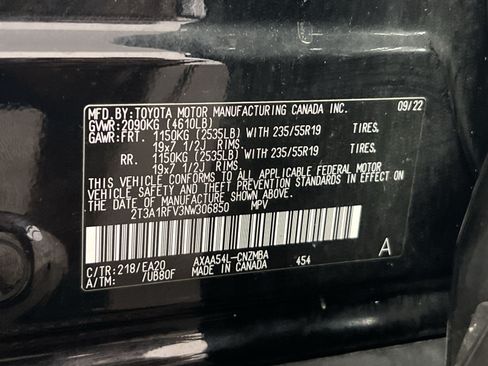 Used 2022 Toyota RAV4 XLE Premium AWD/4WD image 31