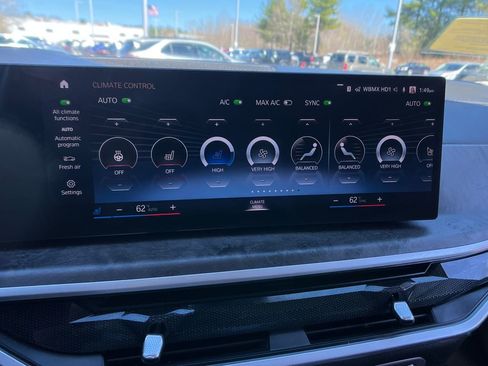 Used 2023 BMW X7 xDrive40i w/ Premium Package AWD/4WD image 18