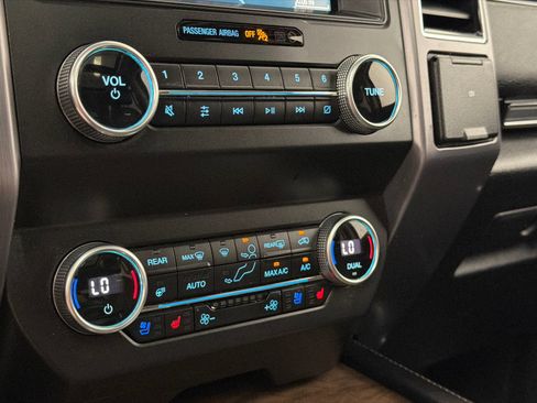 Used 2019 Ford Expedition Platinum AWD/4WD image 31