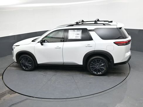 New 2026 Nissan Pathfinder SL w/ SL Premium Package AWD/4WD image 26